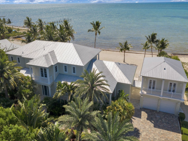 Oceanfront Luxury Vacation Estate with Pool & Spa